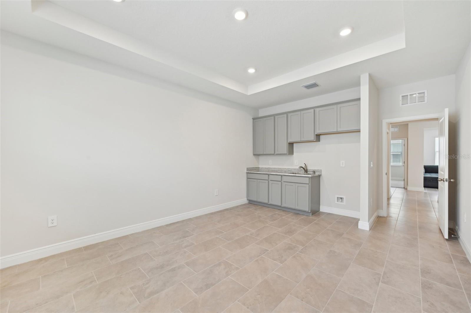 Image 19 of 52 For 17536 Cantarina Cove