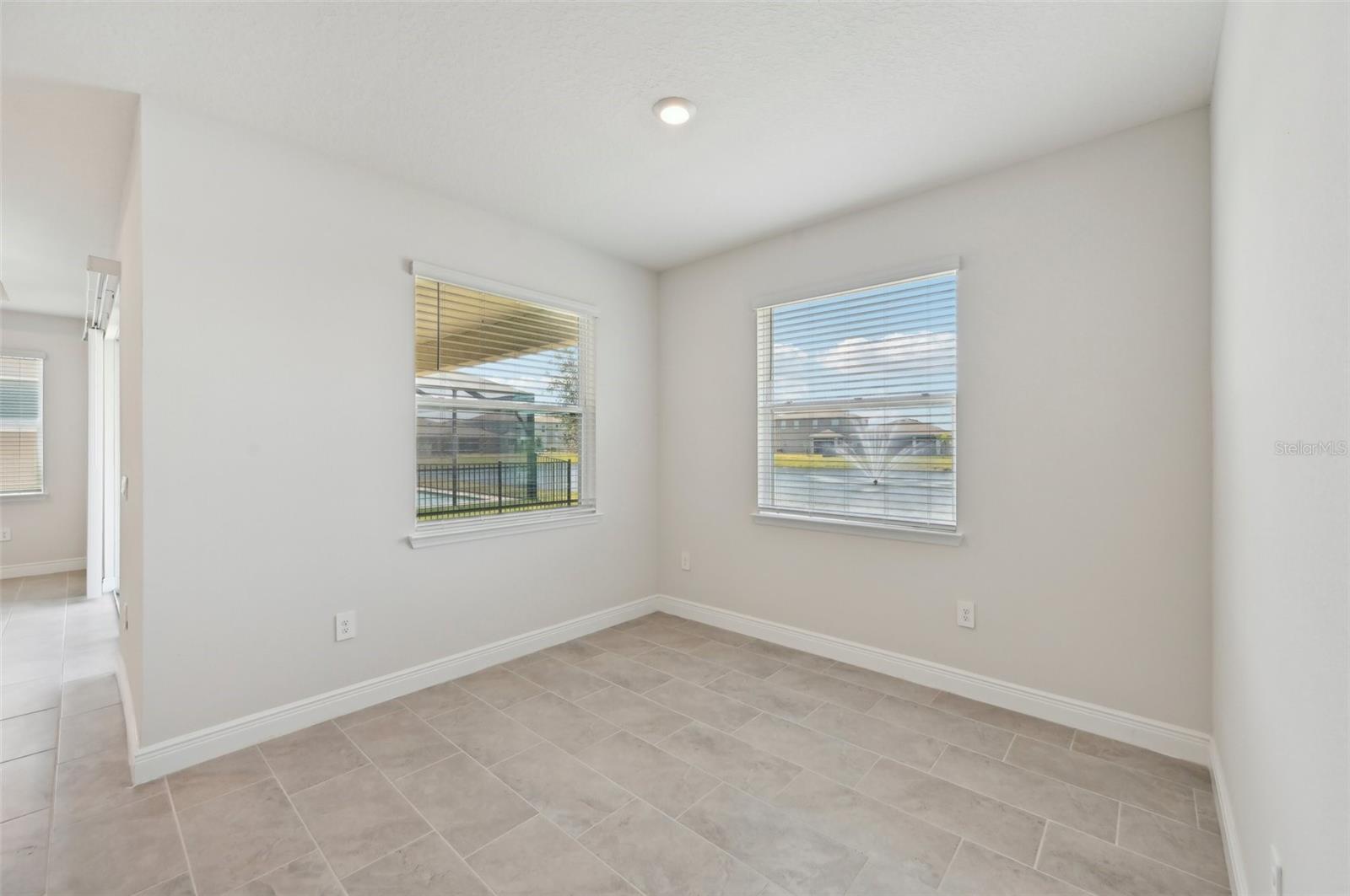 Image 28 of 52 For 17536 Cantarina Cove