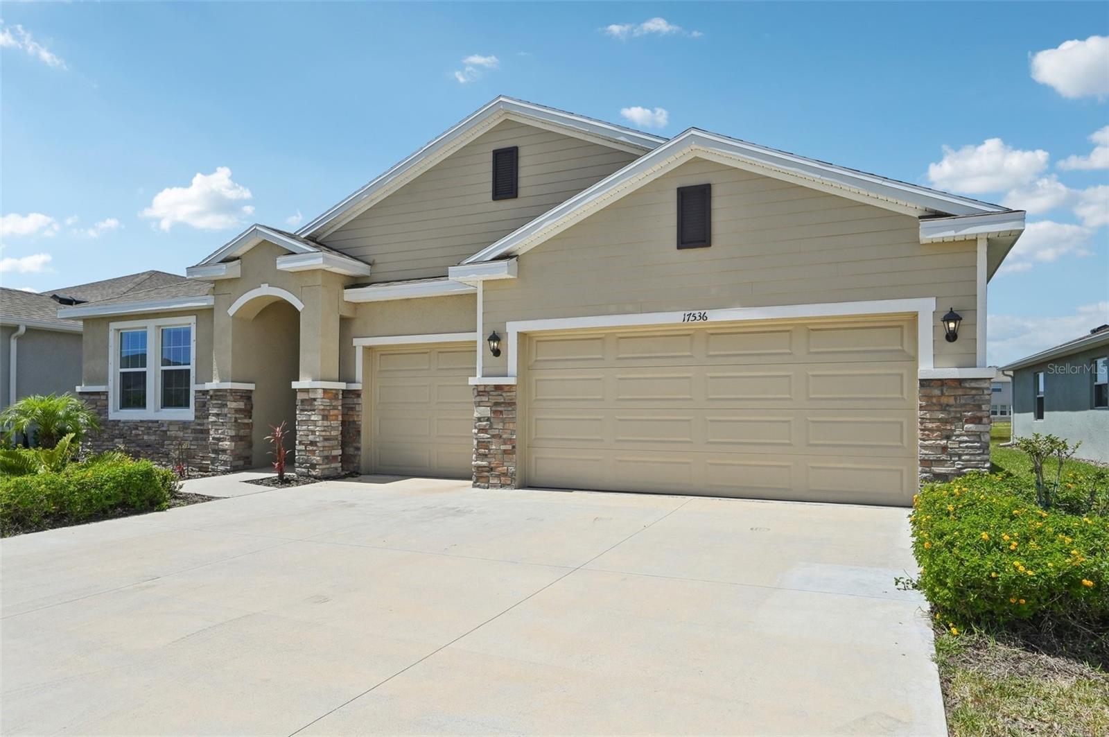 Image 3 of 52 For 17536 Cantarina Cove