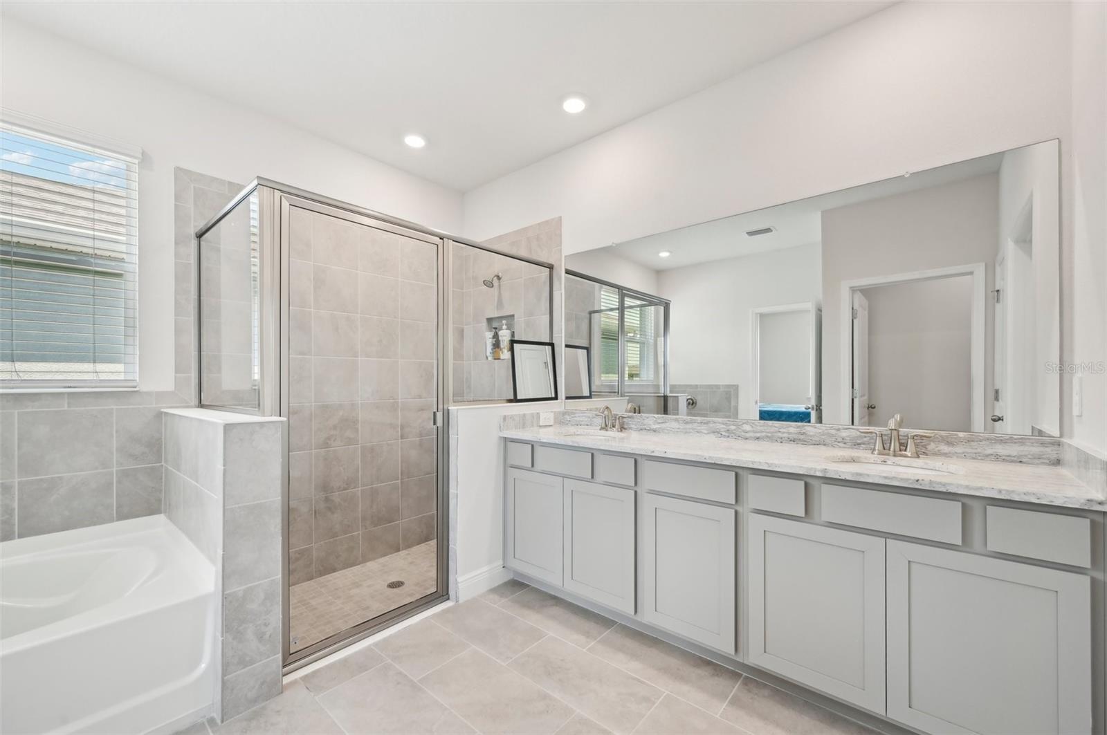 Image 32 of 52 For 17536 Cantarina Cove