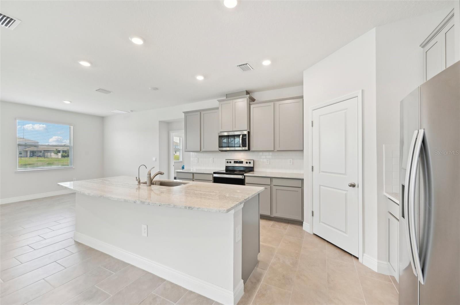 Image 8 of 52 For 17536 Cantarina Cove