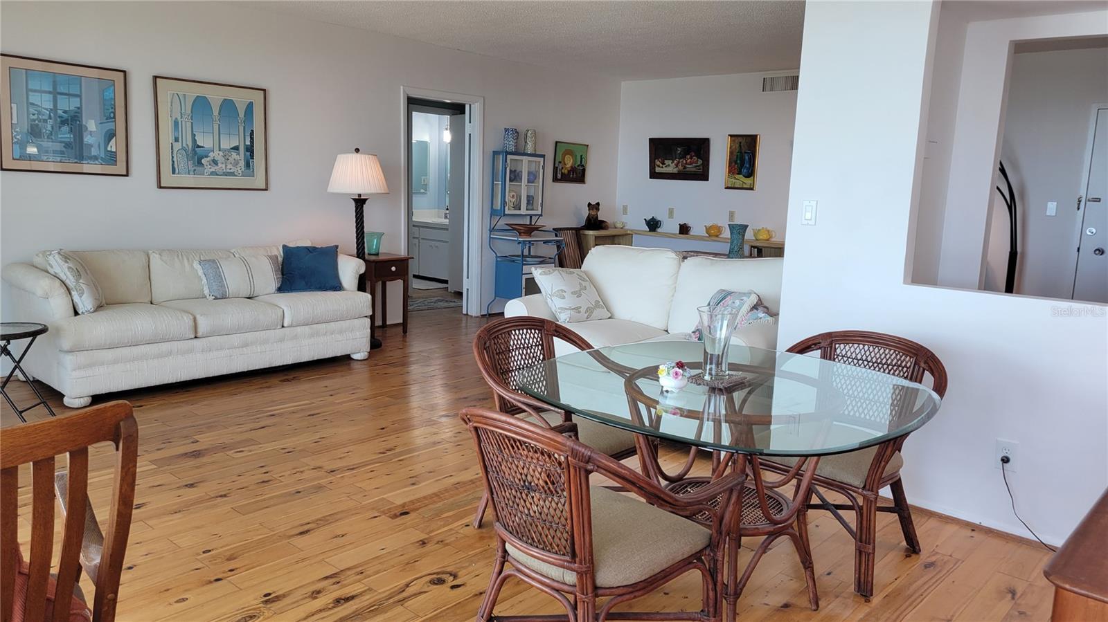 Image 12 of 47 For 4822 Ocean Boulevard 8b