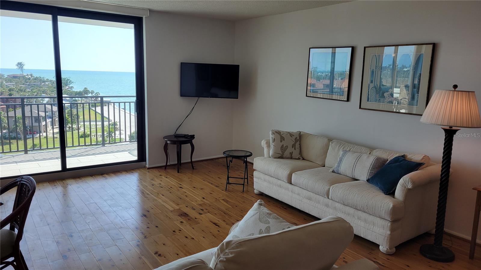 Image 13 of 47 For 4822 Ocean Boulevard 8b