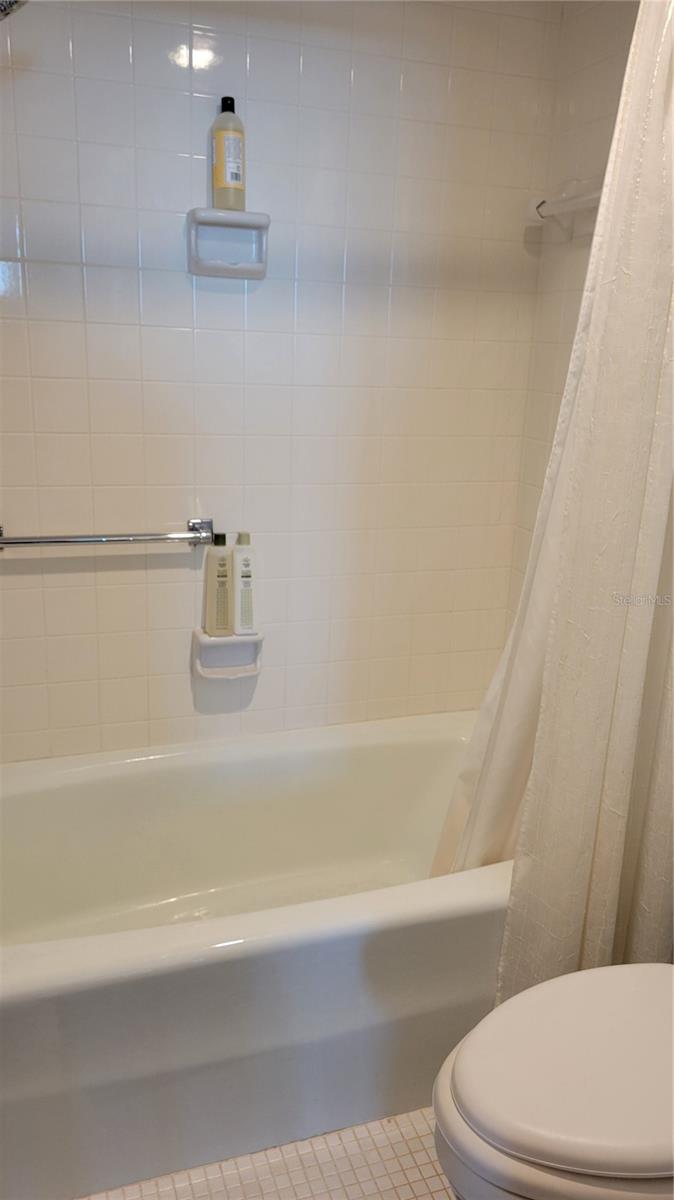 Image 26 of 47 For 4822 Ocean Boulevard 8b