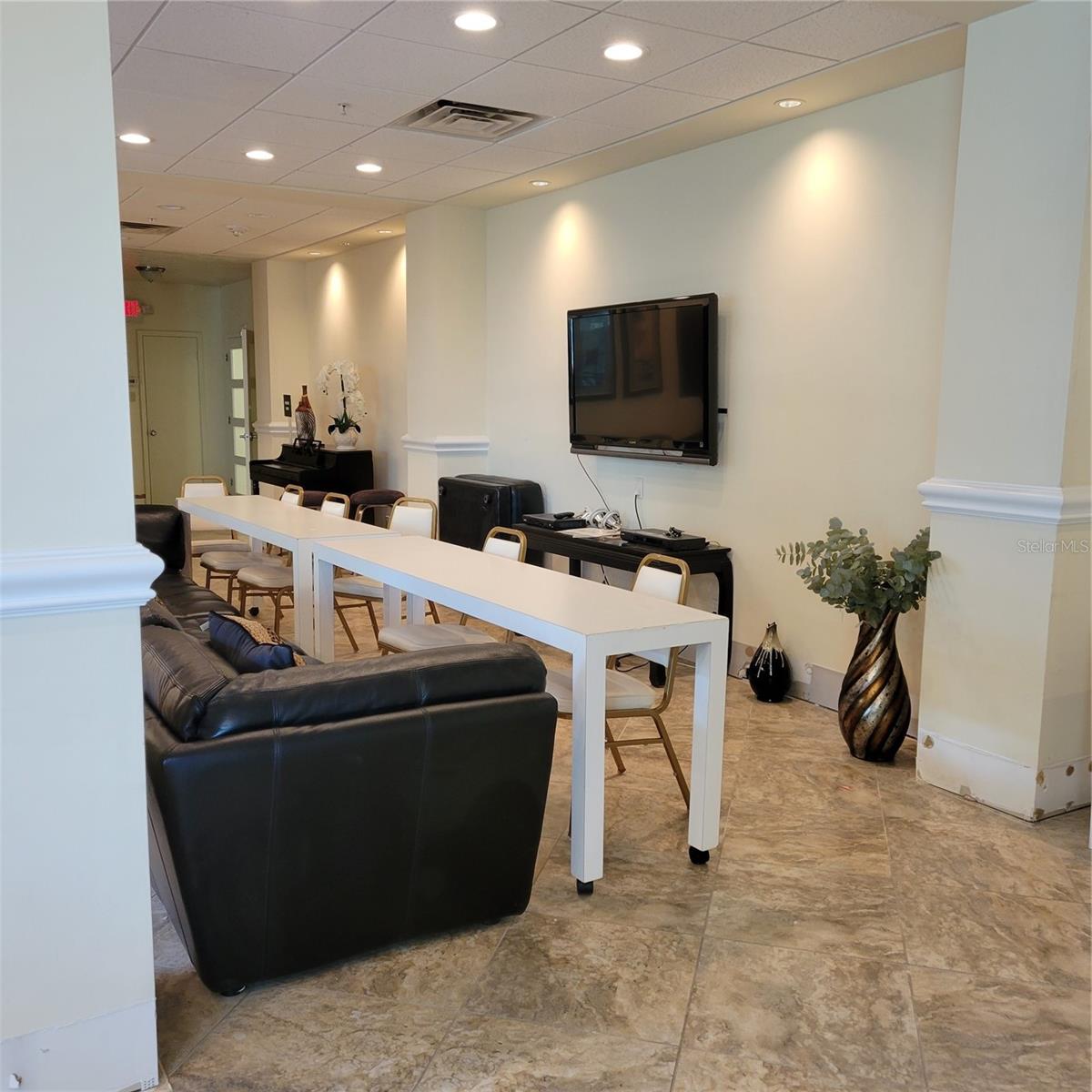 Image 38 of 47 For 4822 Ocean Boulevard 8b