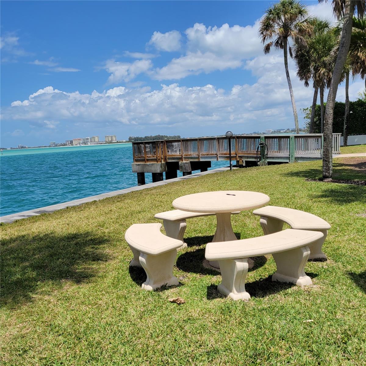 Image 40 of 47 For 4822 Ocean Boulevard 8b