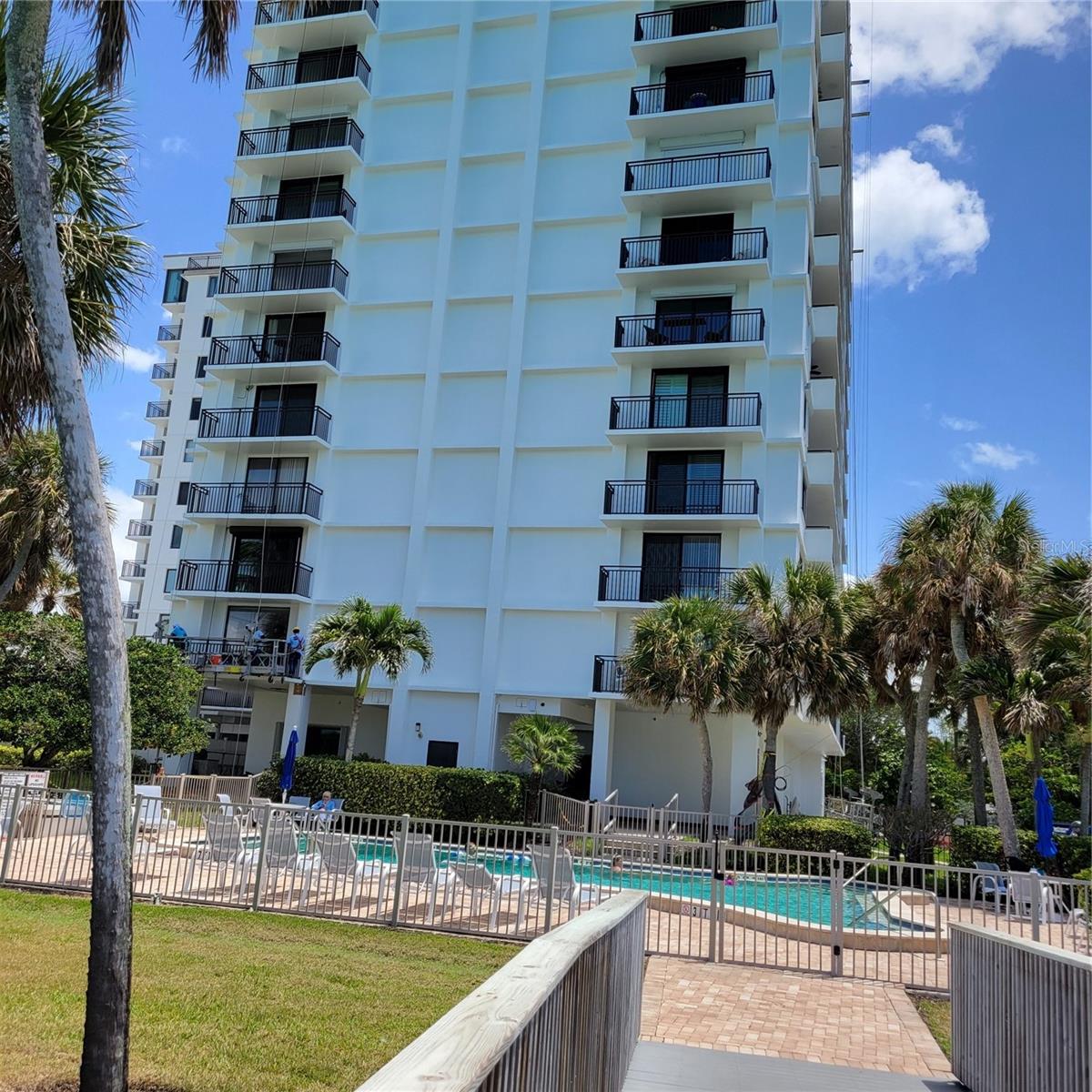 Image 46 of 47 For 4822 Ocean Boulevard 8b