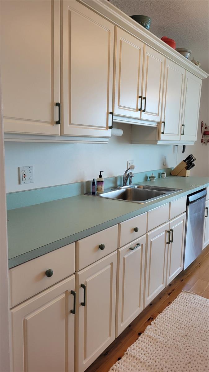 Image 8 of 47 For 4822 Ocean Boulevard 8b
