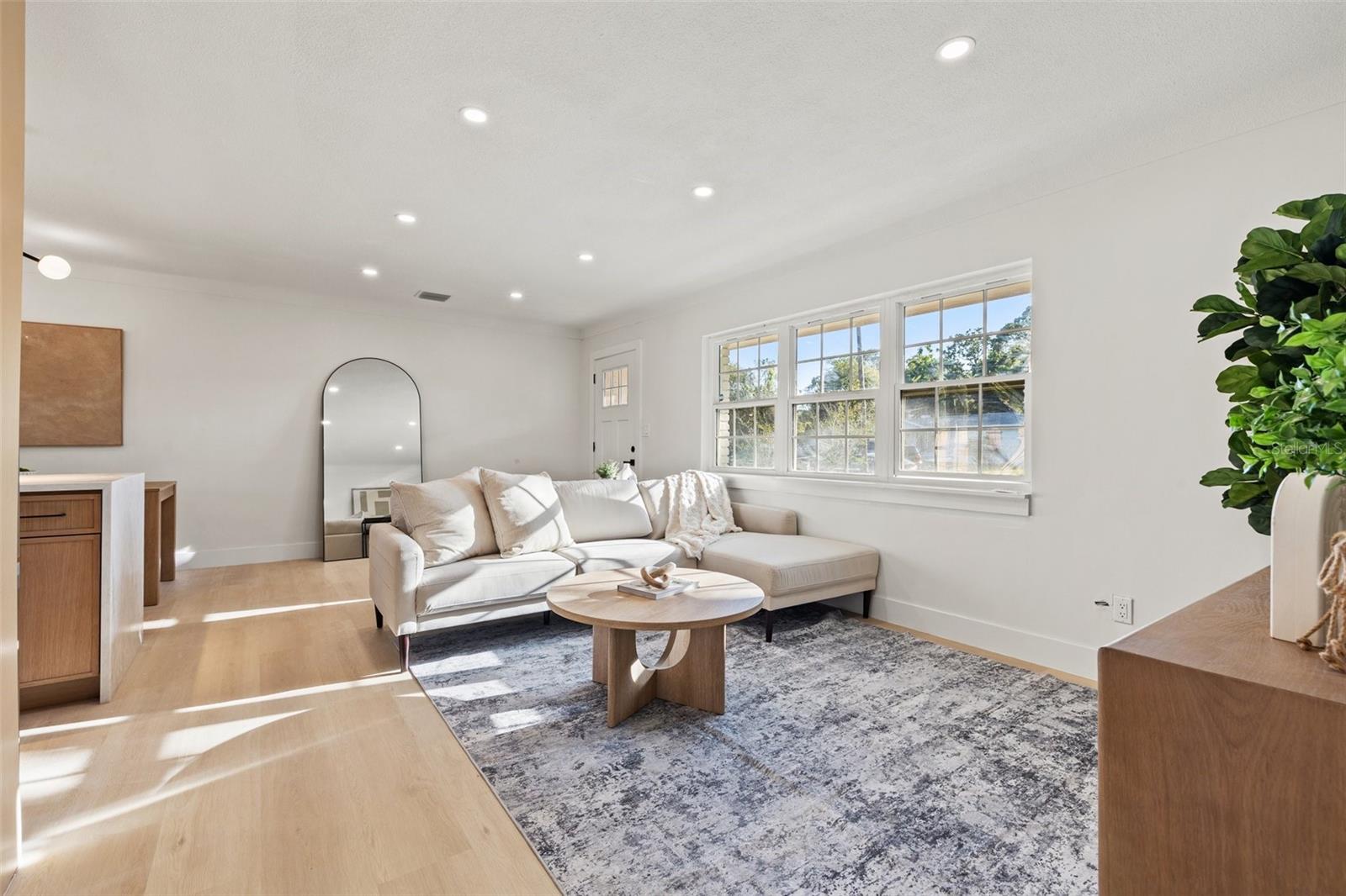 Image 15 of 33 For 5900 6th Way S