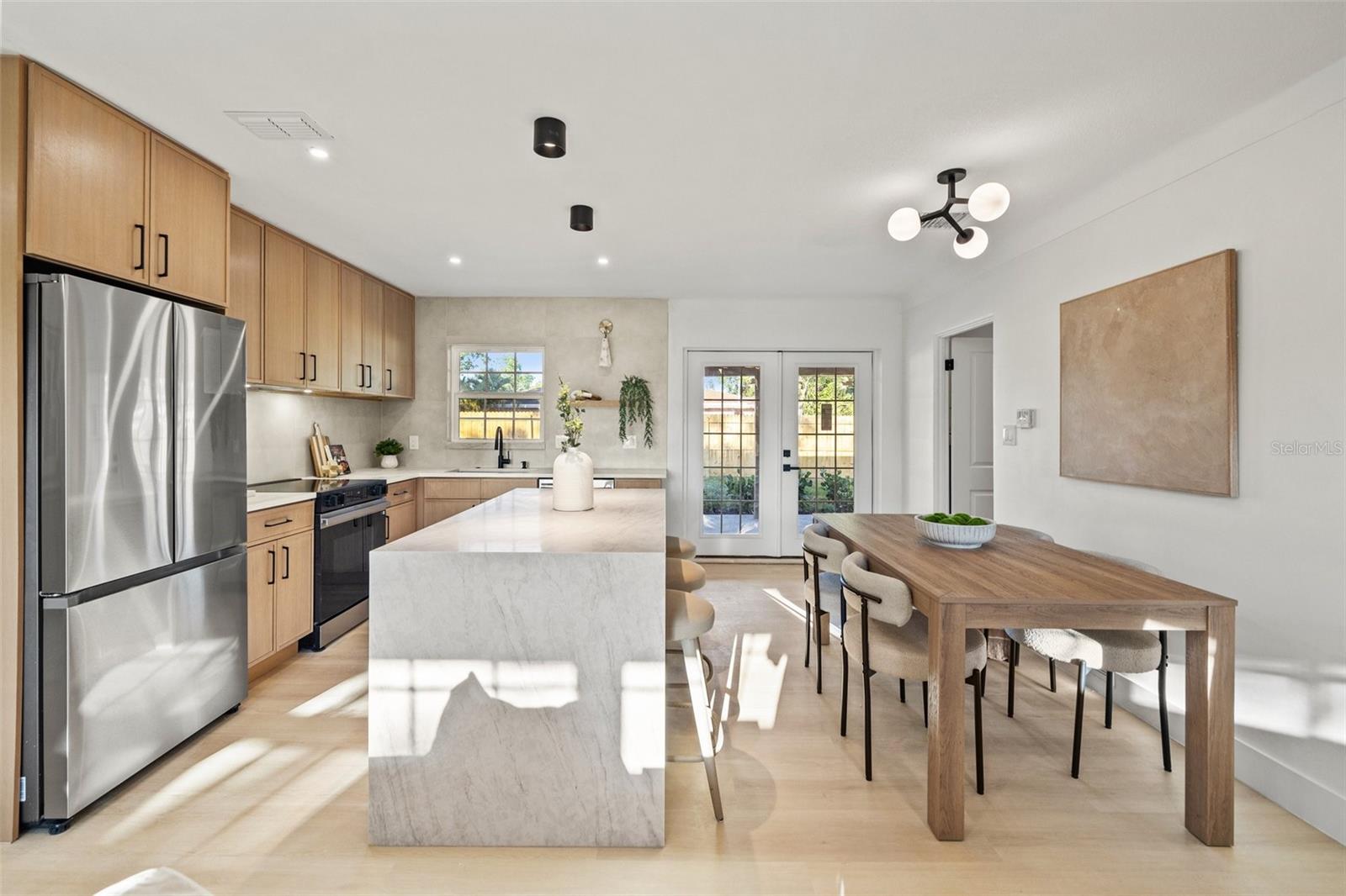 Image 3 of 33 For 5900 6th Way S