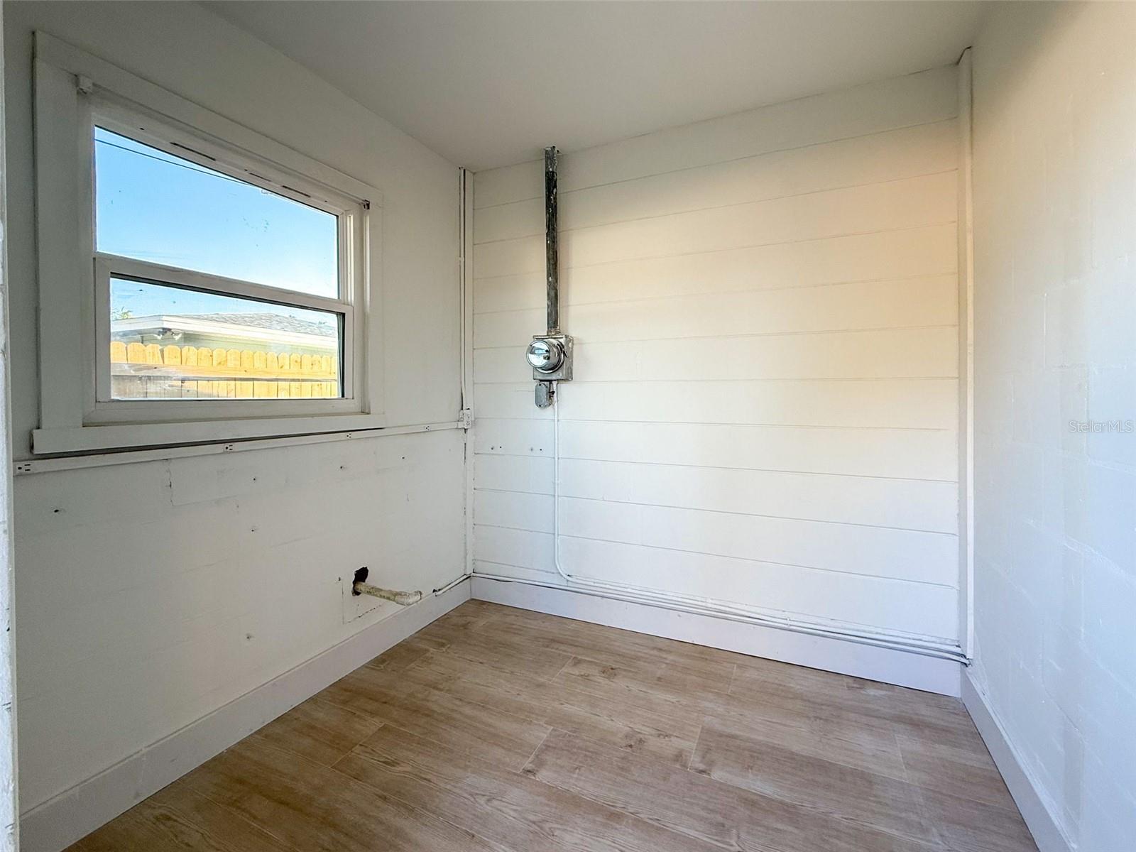 Image 32 of 33 For 5900 6th Way S