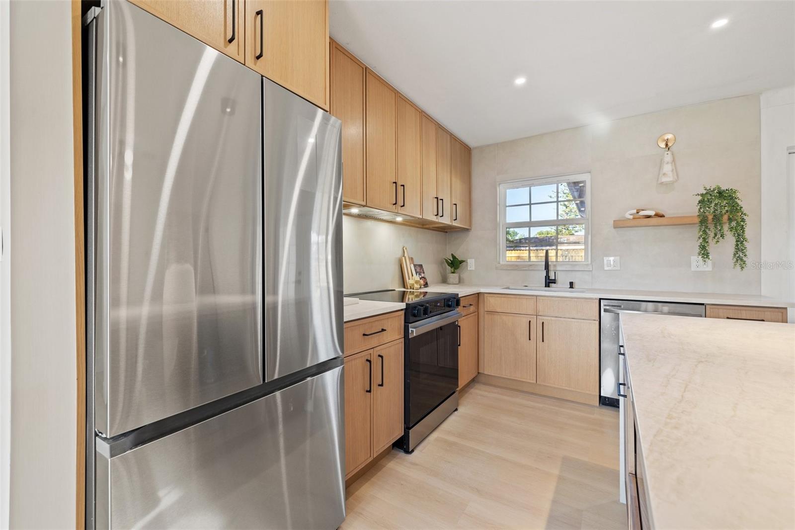 Image 5 of 33 For 5900 6th Way S