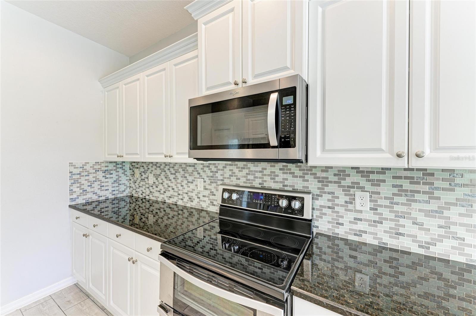 Image 10 of 39 For 11811 Fennemore Way