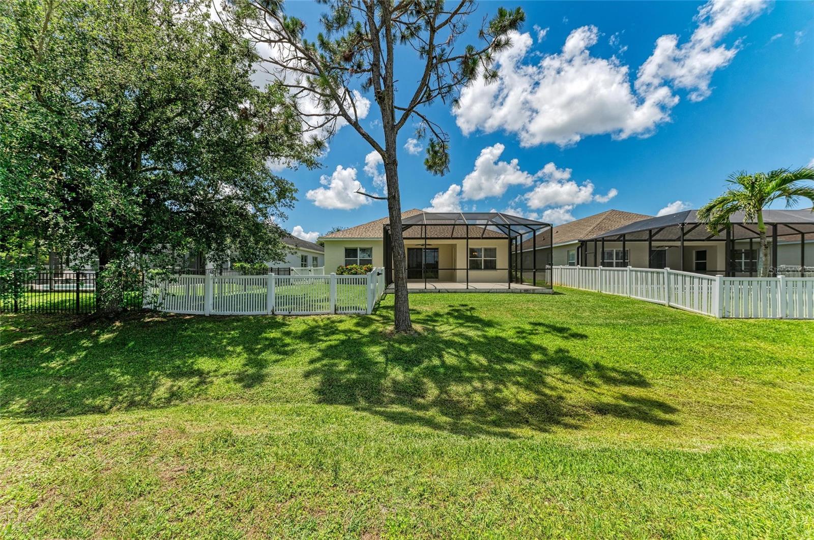 Image 31 of 39 For 11811 Fennemore Way