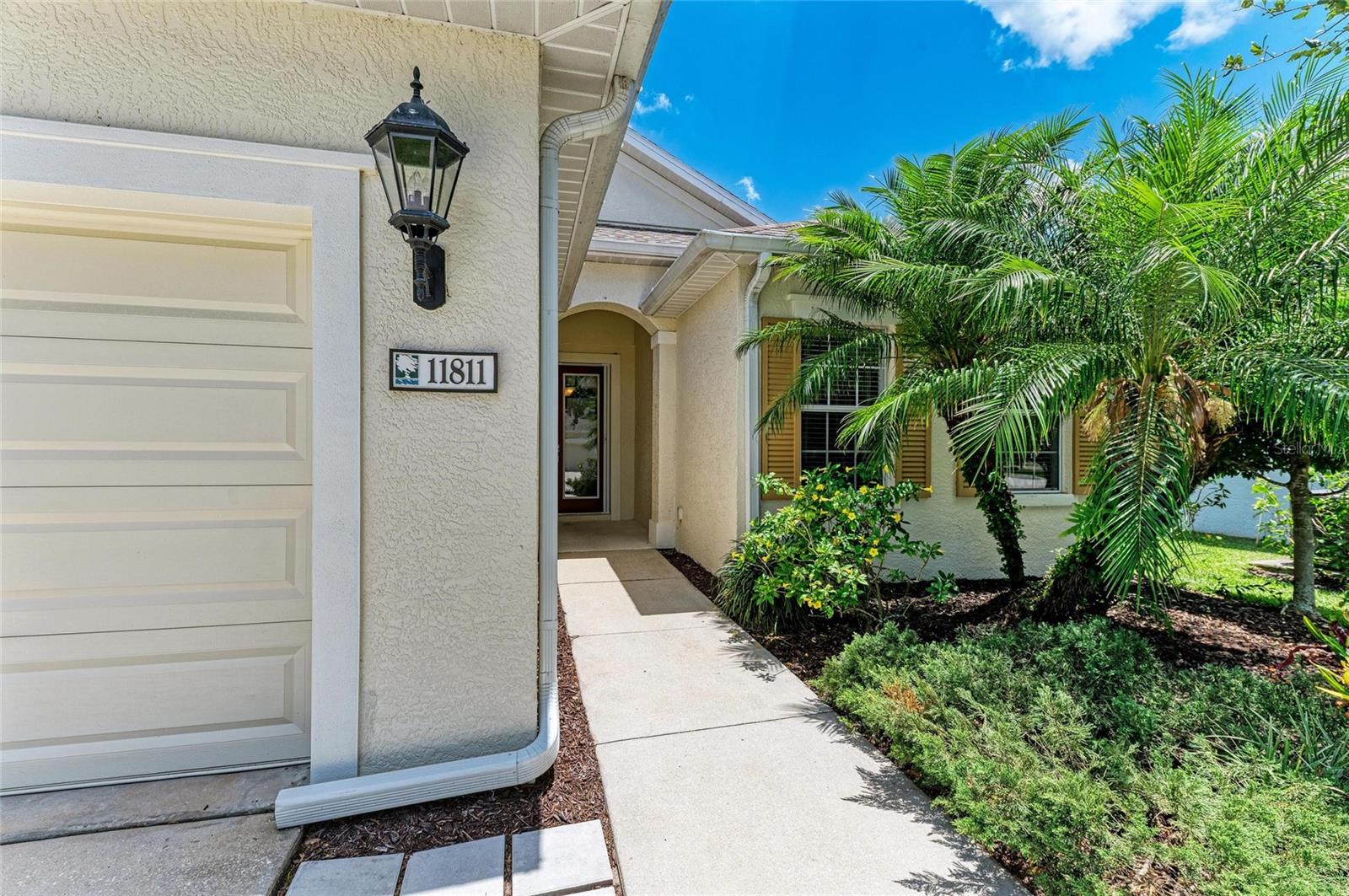 Image 4 of 39 For 11811 Fennemore Way