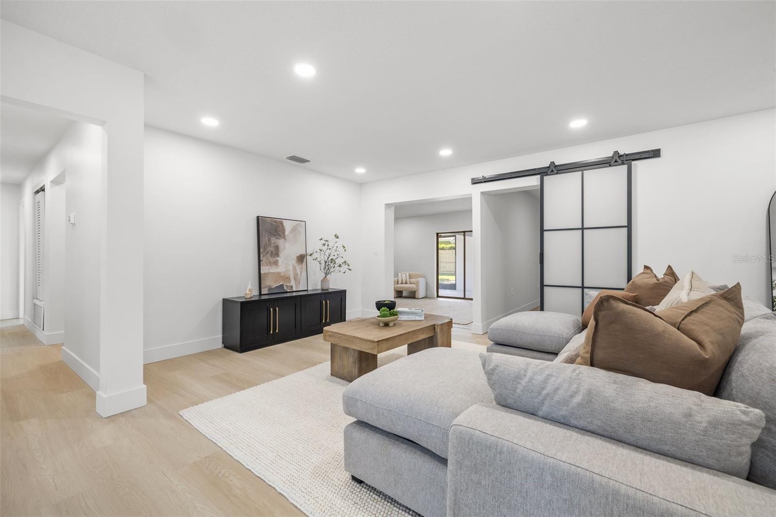 Listing photo id 17 for 1801 Saint Isabel Street