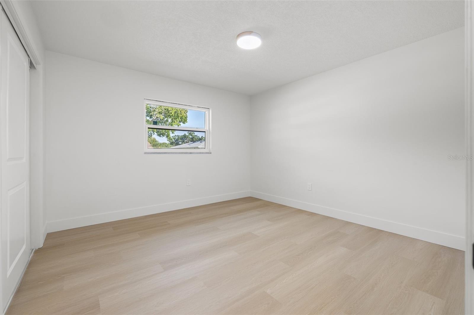 Listing photo id 24 for 1801 Saint Isabel Street