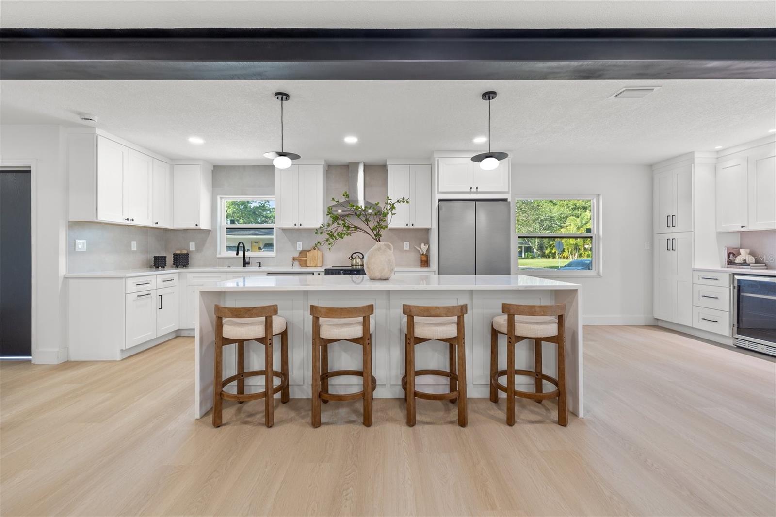 Listing photo id 1 for 1801 Saint Isabel Street