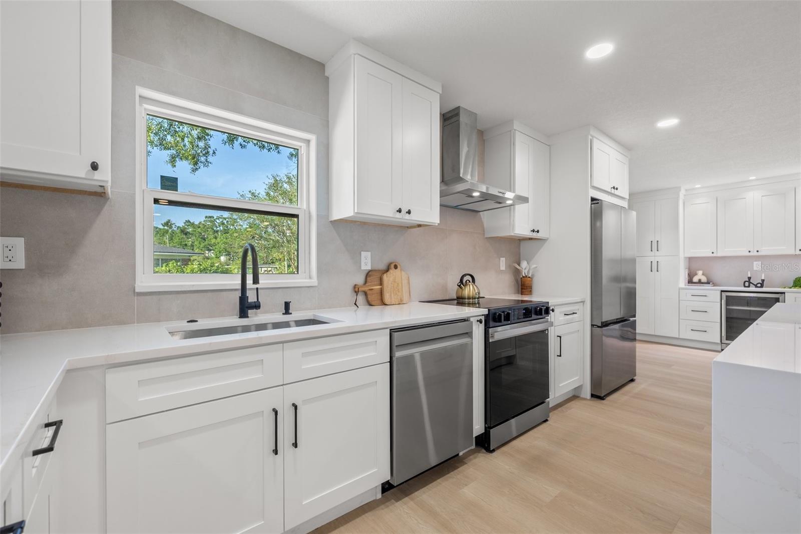 Listing photo id 5 for 1801 Saint Isabel Street