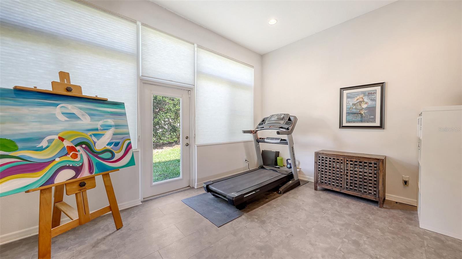 Image 9 of 38 For 6721 Oak Manor Drive