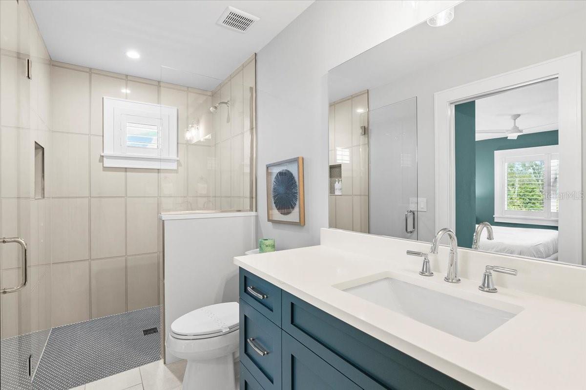 Image 21 of 54 For 3702 5th Avenue