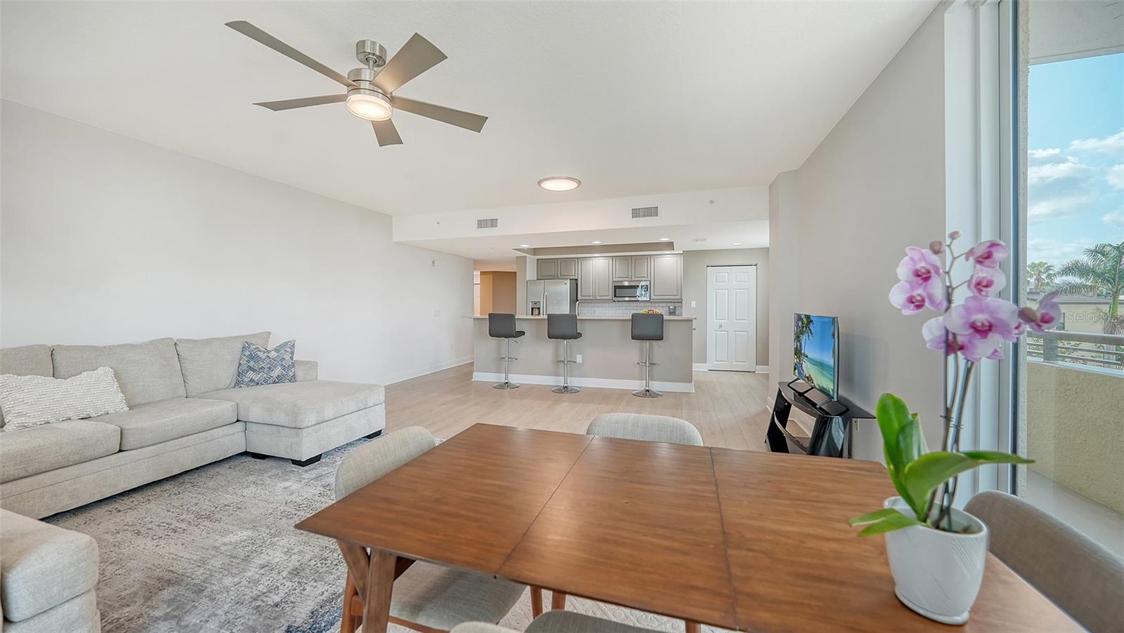 Image 7 of 31 For 800 Tamiami Trail 317