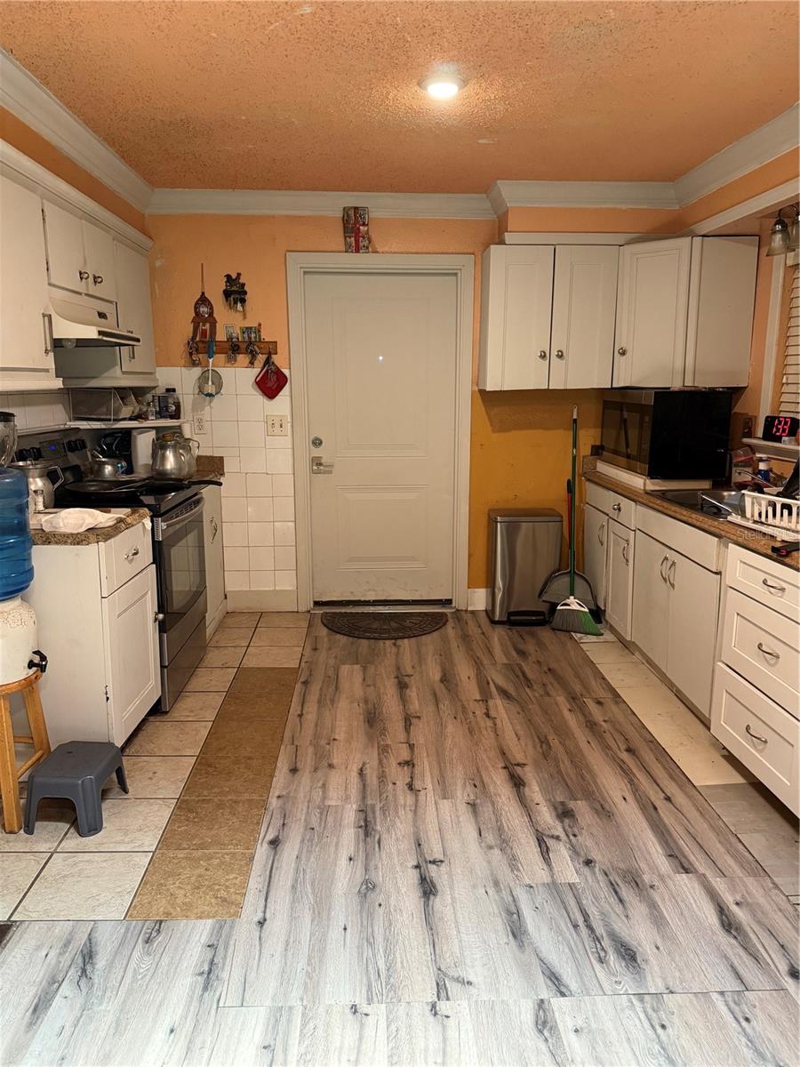 Image 4 of 9 For 3720 27th Street E