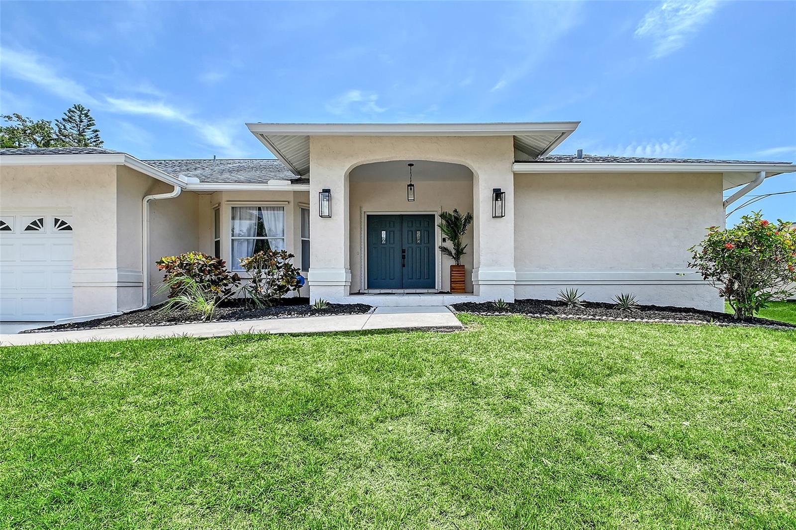Image 2 of 30 For 1626 Ridgewood Lane