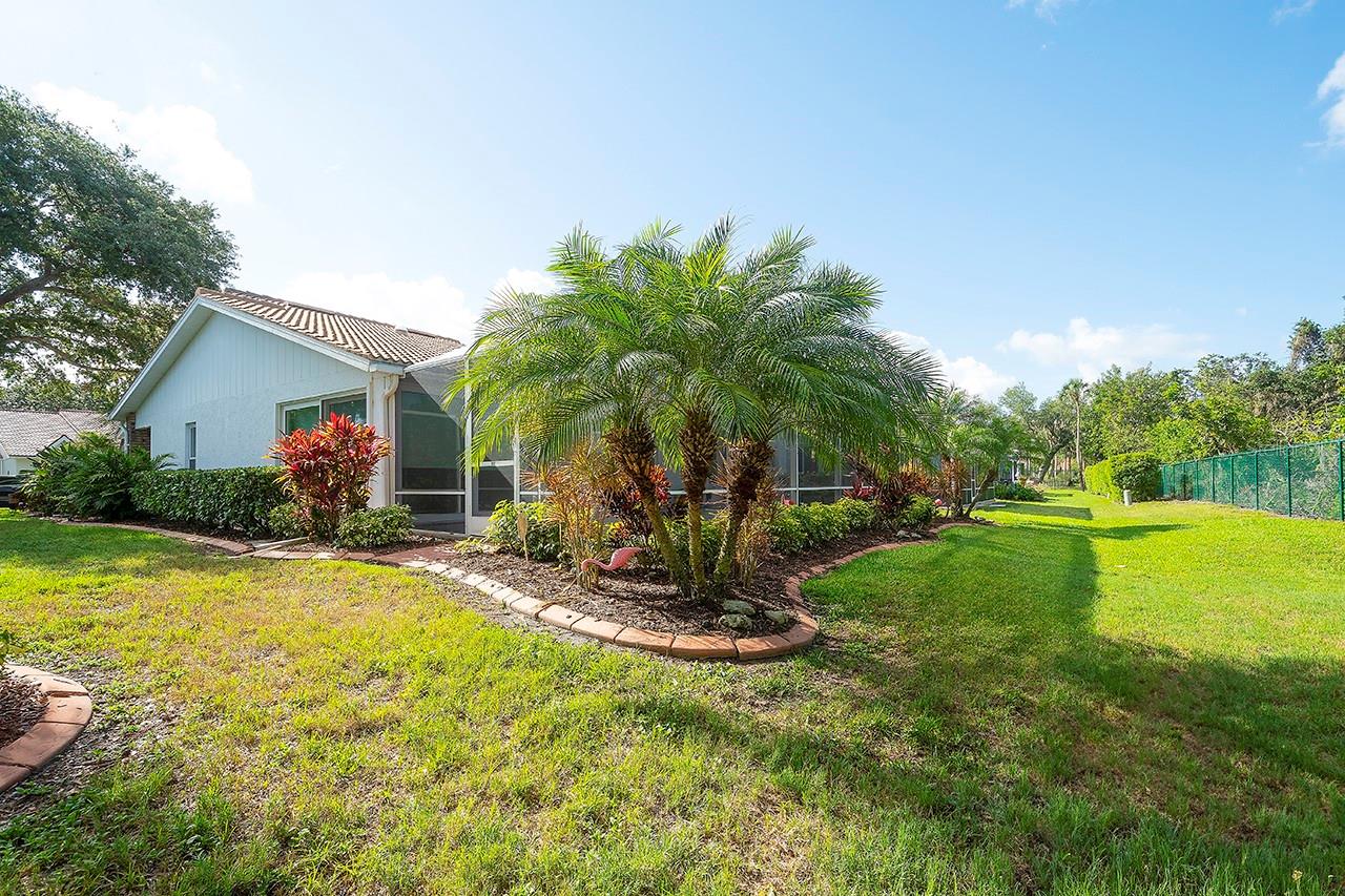 Image 19 of 44 For 5812 Garden Lakes Fern