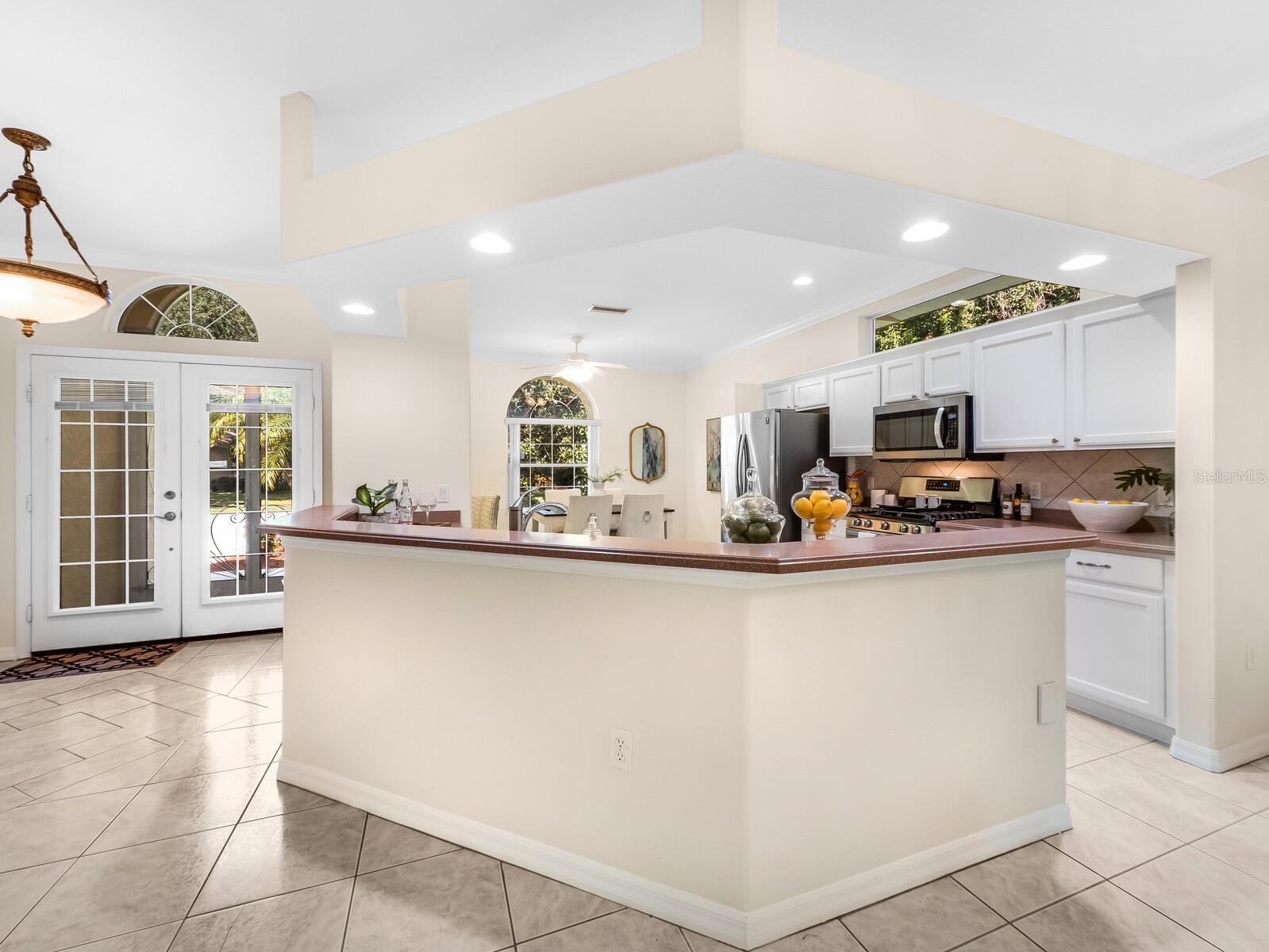 Image 10 of 30 For 8234 46th Court E