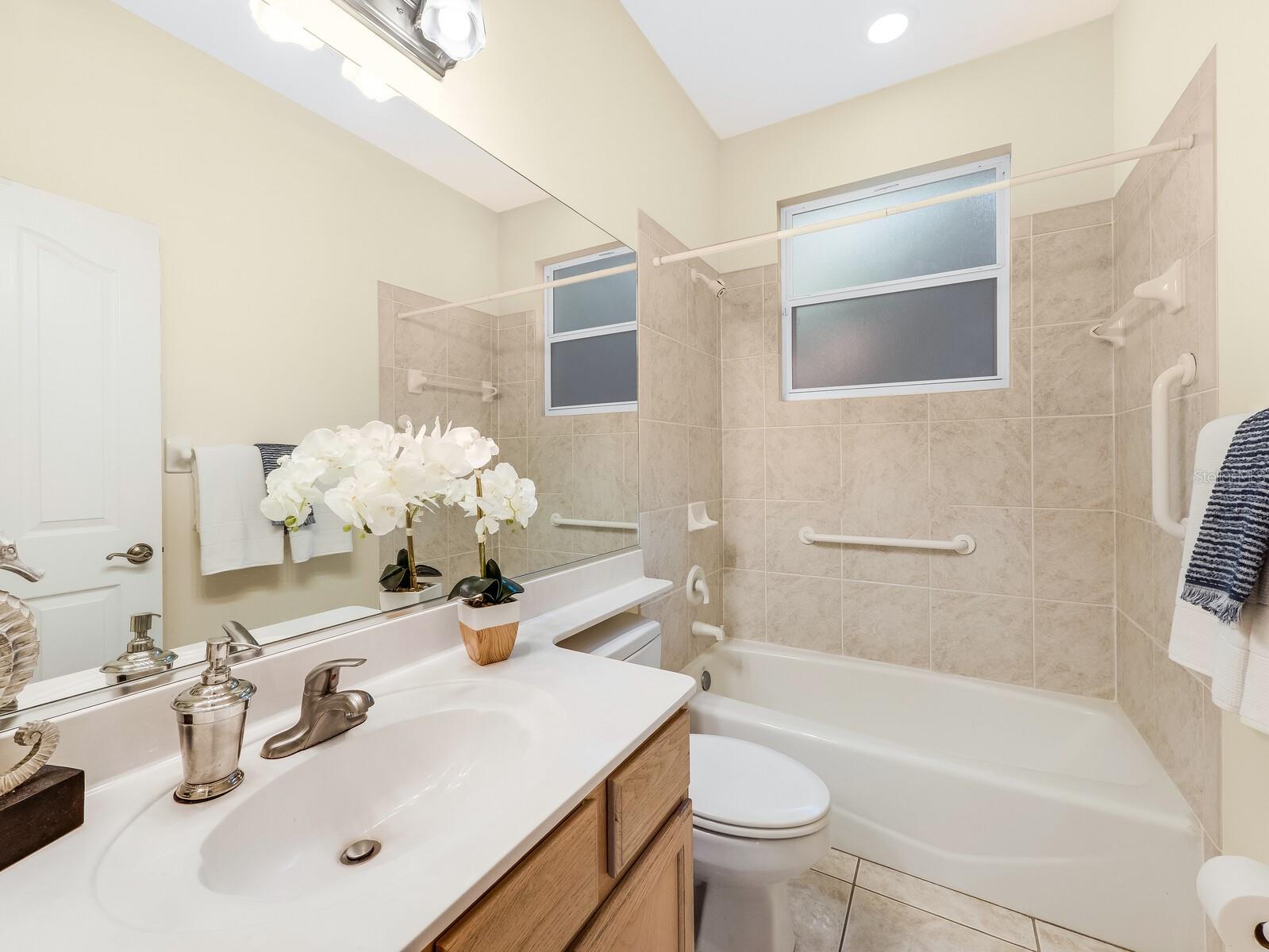 Image 22 of 30 For 8234 46th Court E