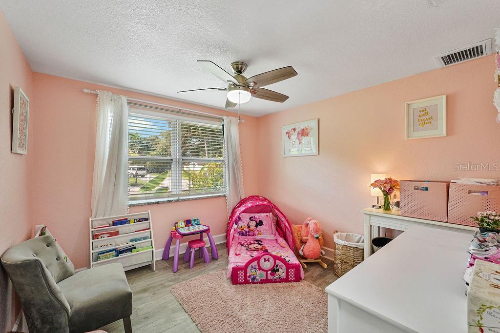 Image 26 of 69 For 4695 86th Avenue N