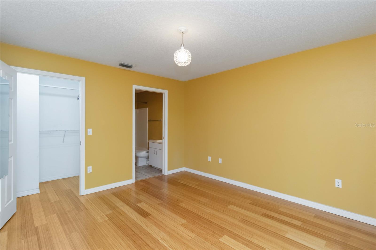 Image 21 of 50 For 642 Jefferson Avenue 13