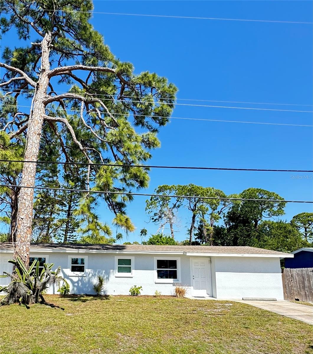 Details for 2025 Cass Street, SARASOTA, FL 34231