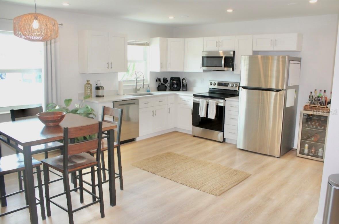 Image 2 of 13 For 2025 Cass Street