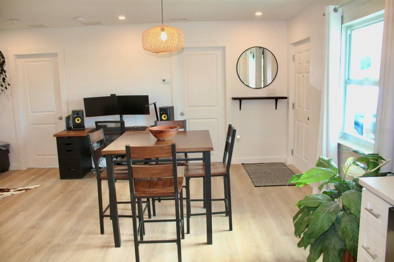 Image 4 of 13 For 2025 Cass Street