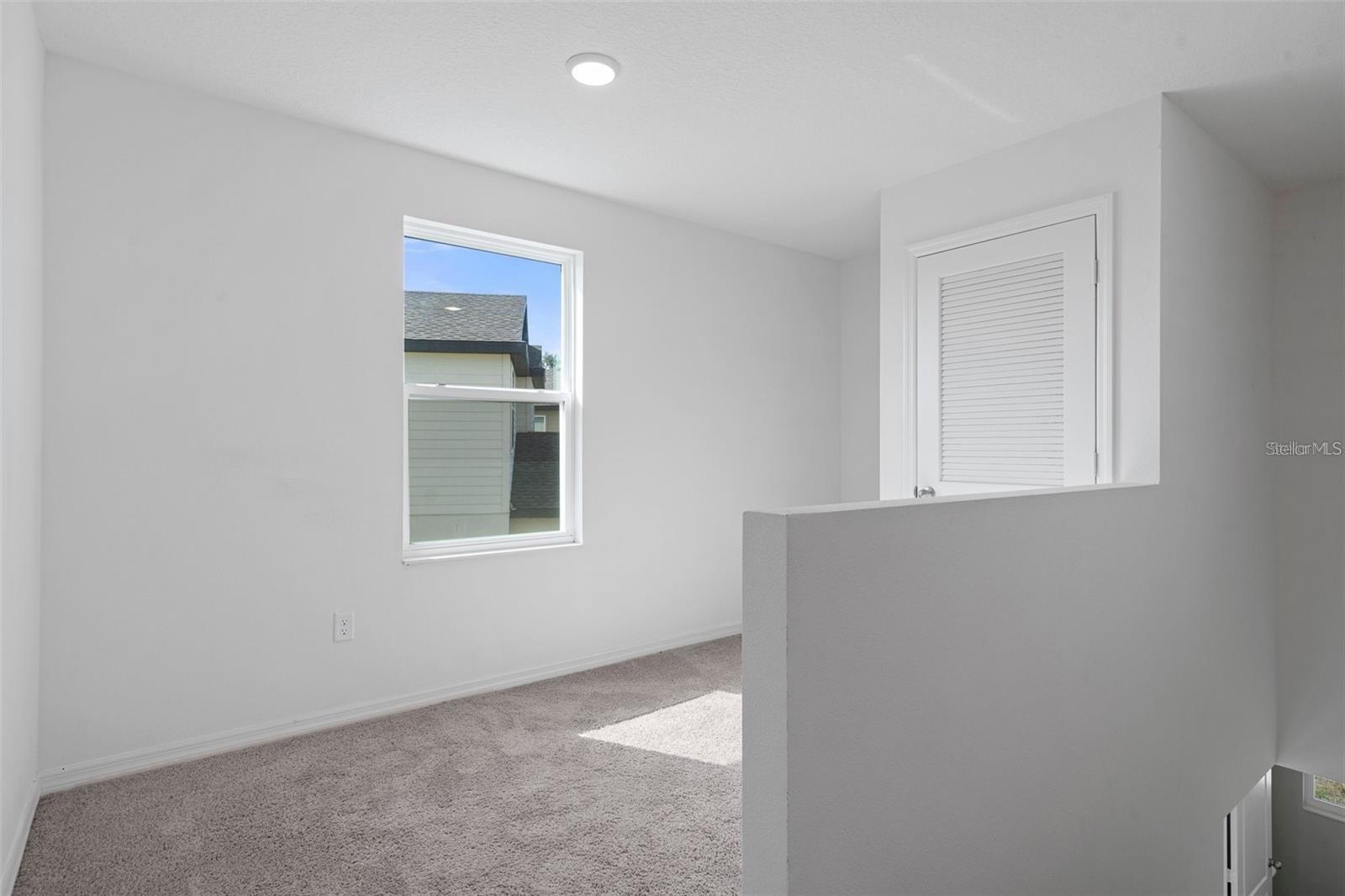 Listing photo id 11 for 5242 Fez Court