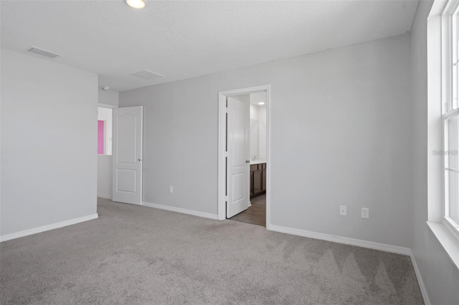 Listing photo id 20 for 5242 Fez Court