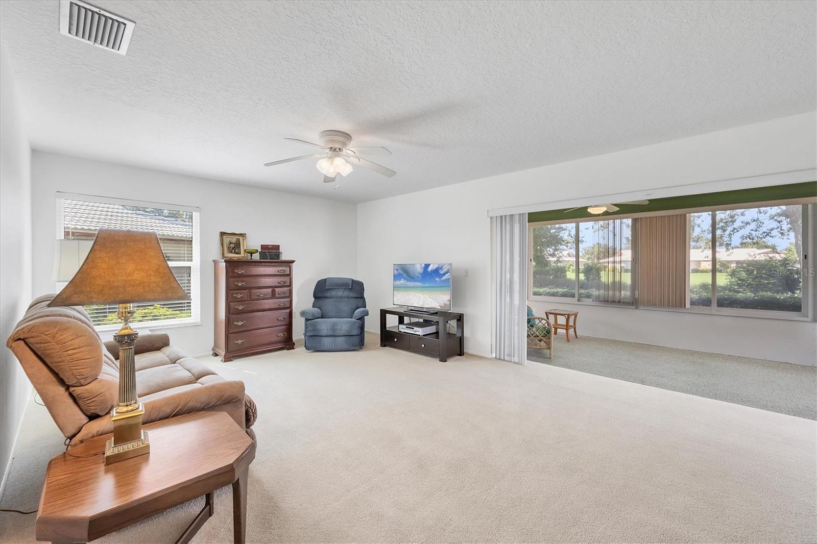 Image 11 of 46 For 6701 12th Avenue W