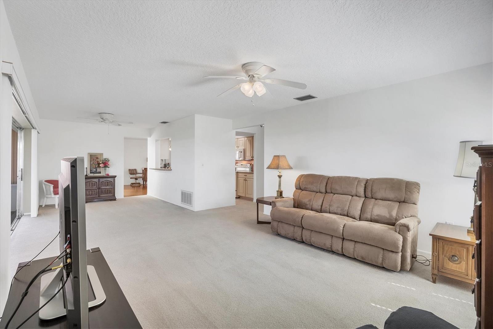 Image 14 of 46 For 6701 12th Avenue W