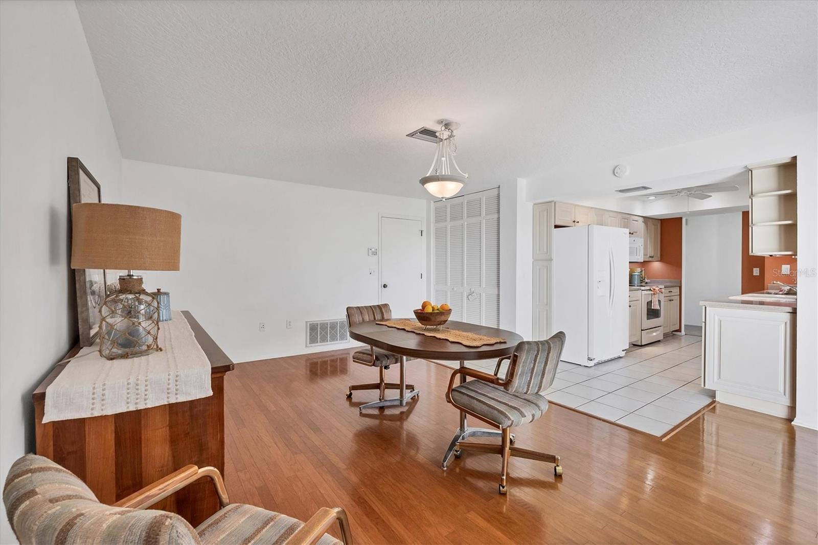 Image 18 of 46 For 6701 12th Avenue W
