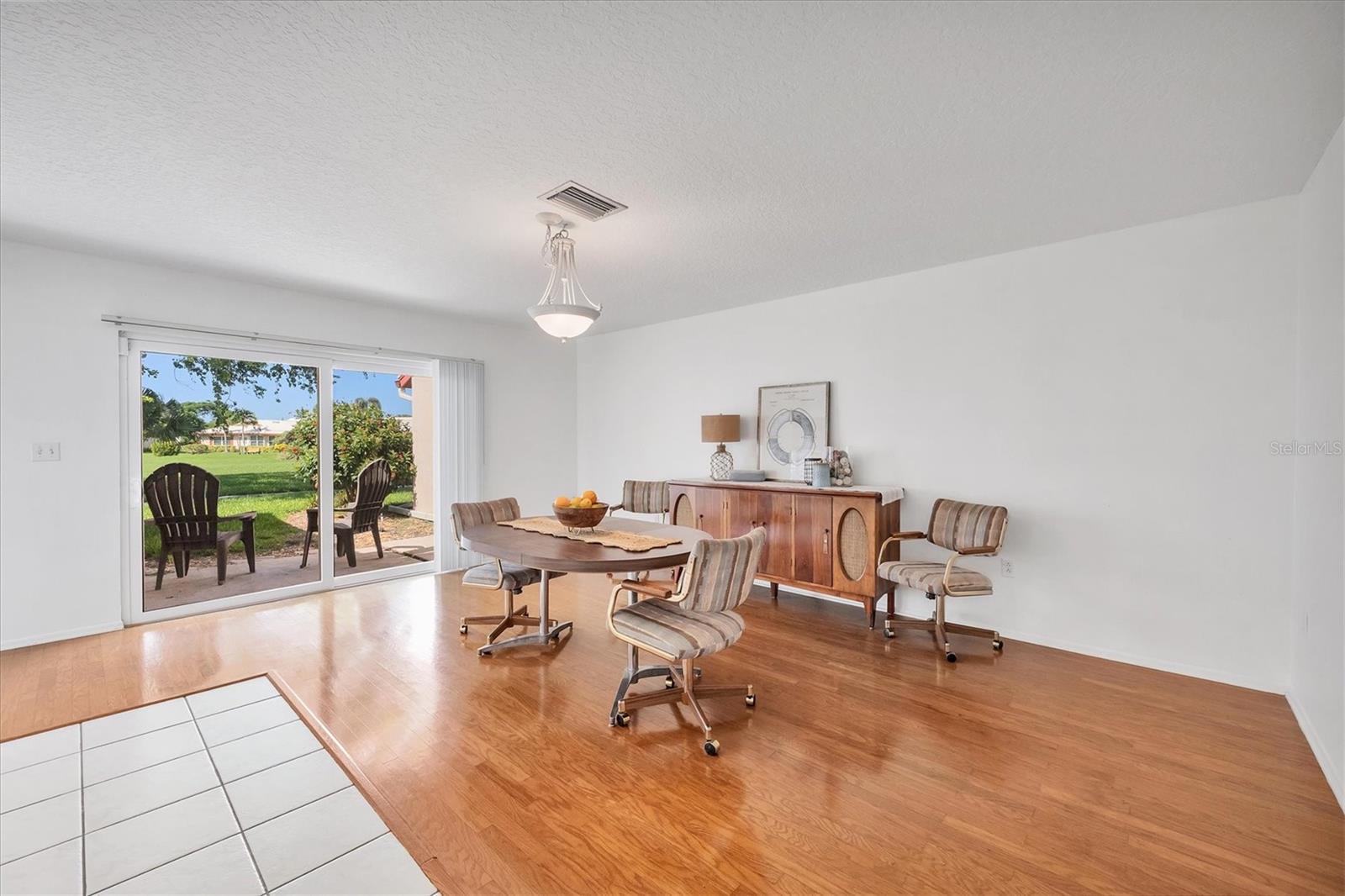 Image 19 of 46 For 6701 12th Avenue W