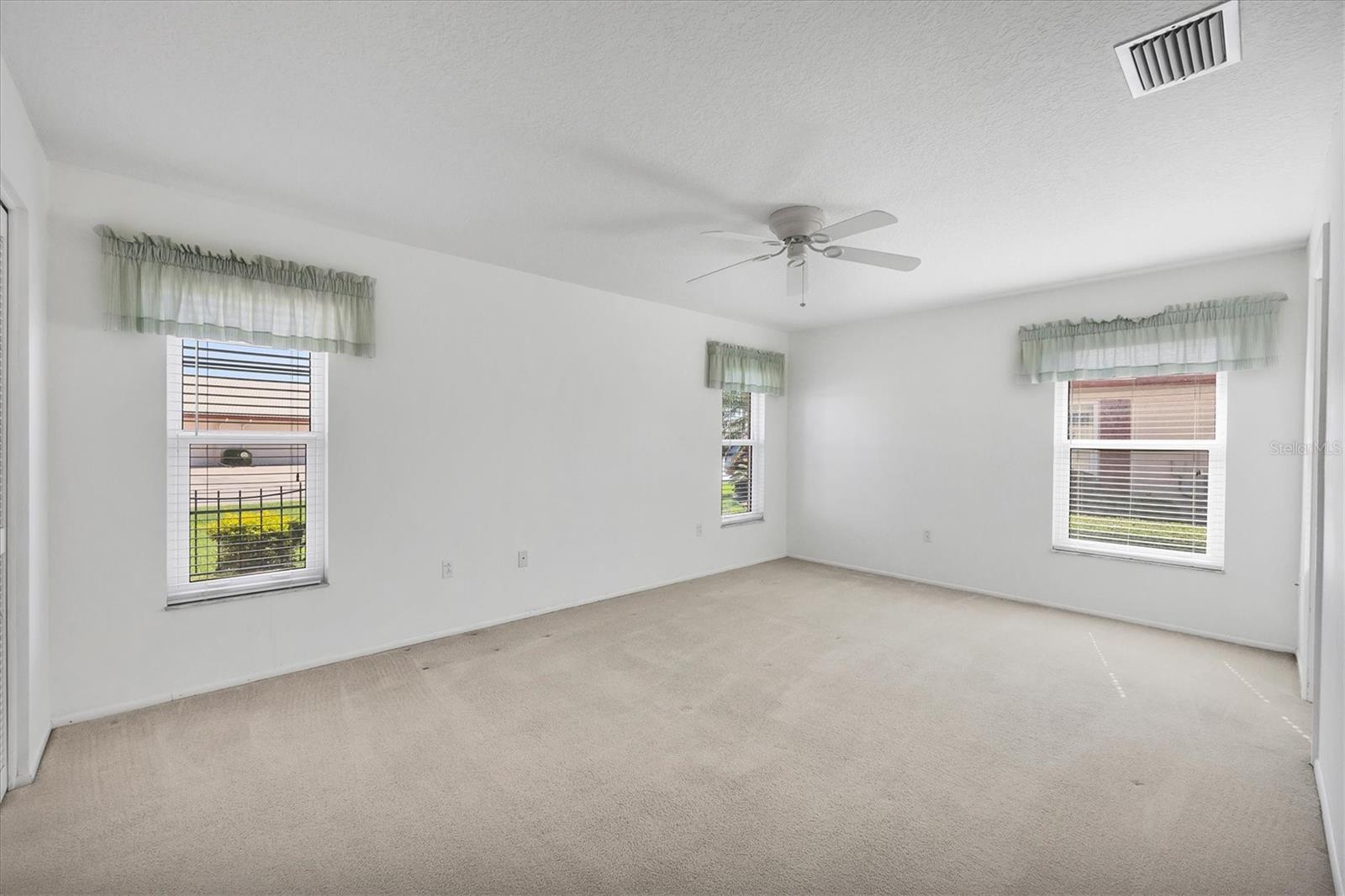 Image 22 of 46 For 6701 12th Avenue W