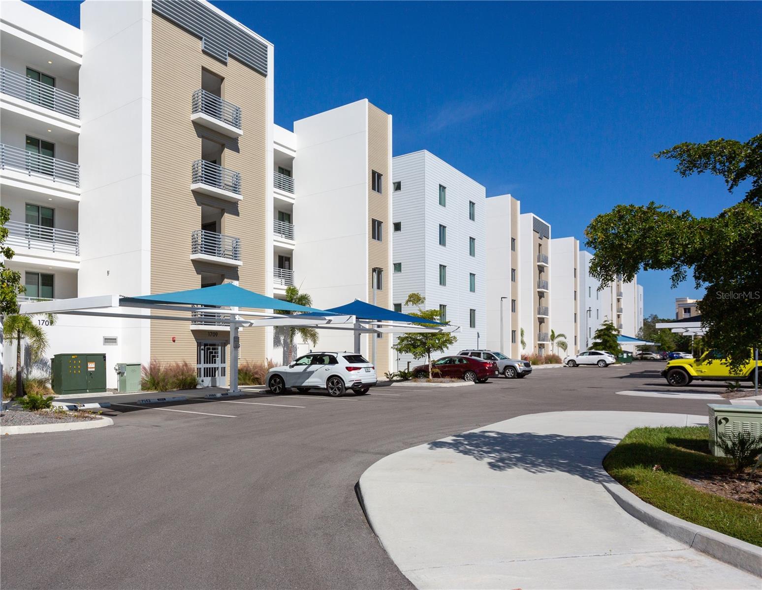 Image 2 of 48 For 1709 Tamiami Trail 215
