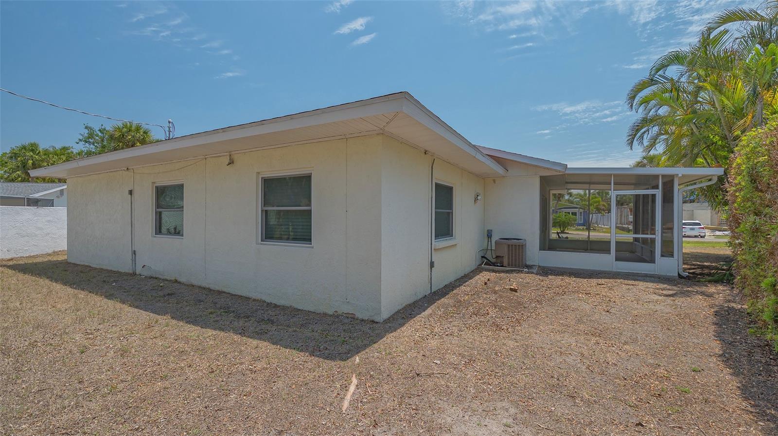 Image 6 of 28 For 5522 Calle Del Verano