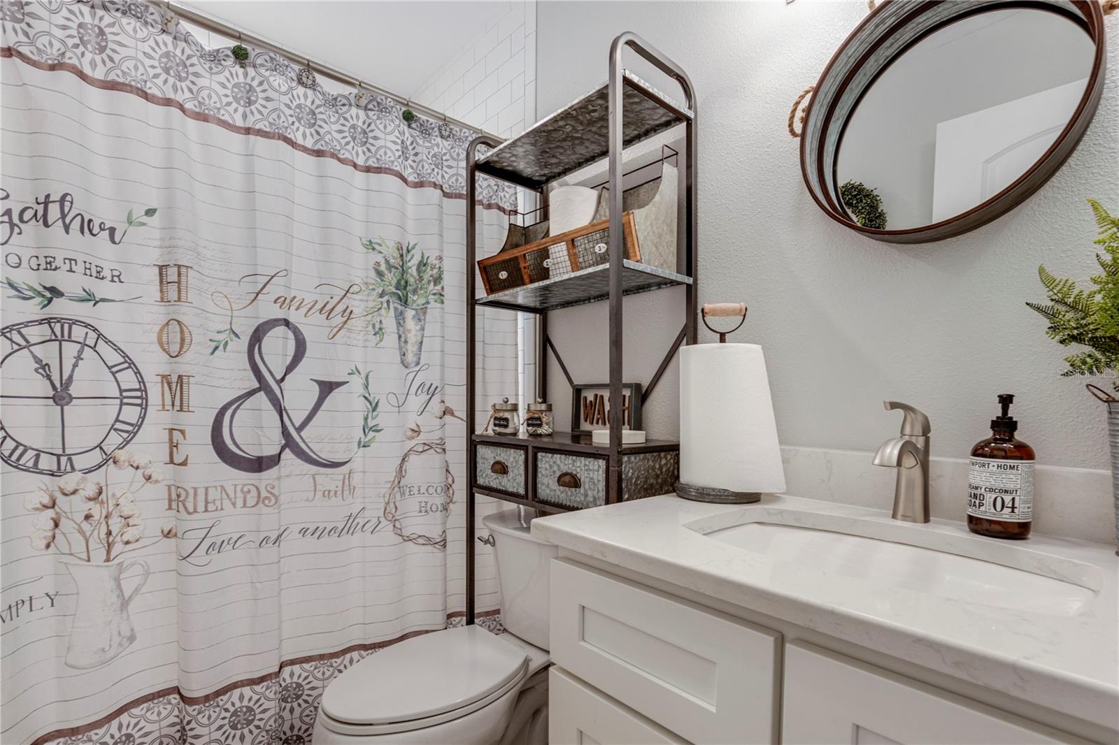 Listing photo id 21 for 6766 Beedla Street