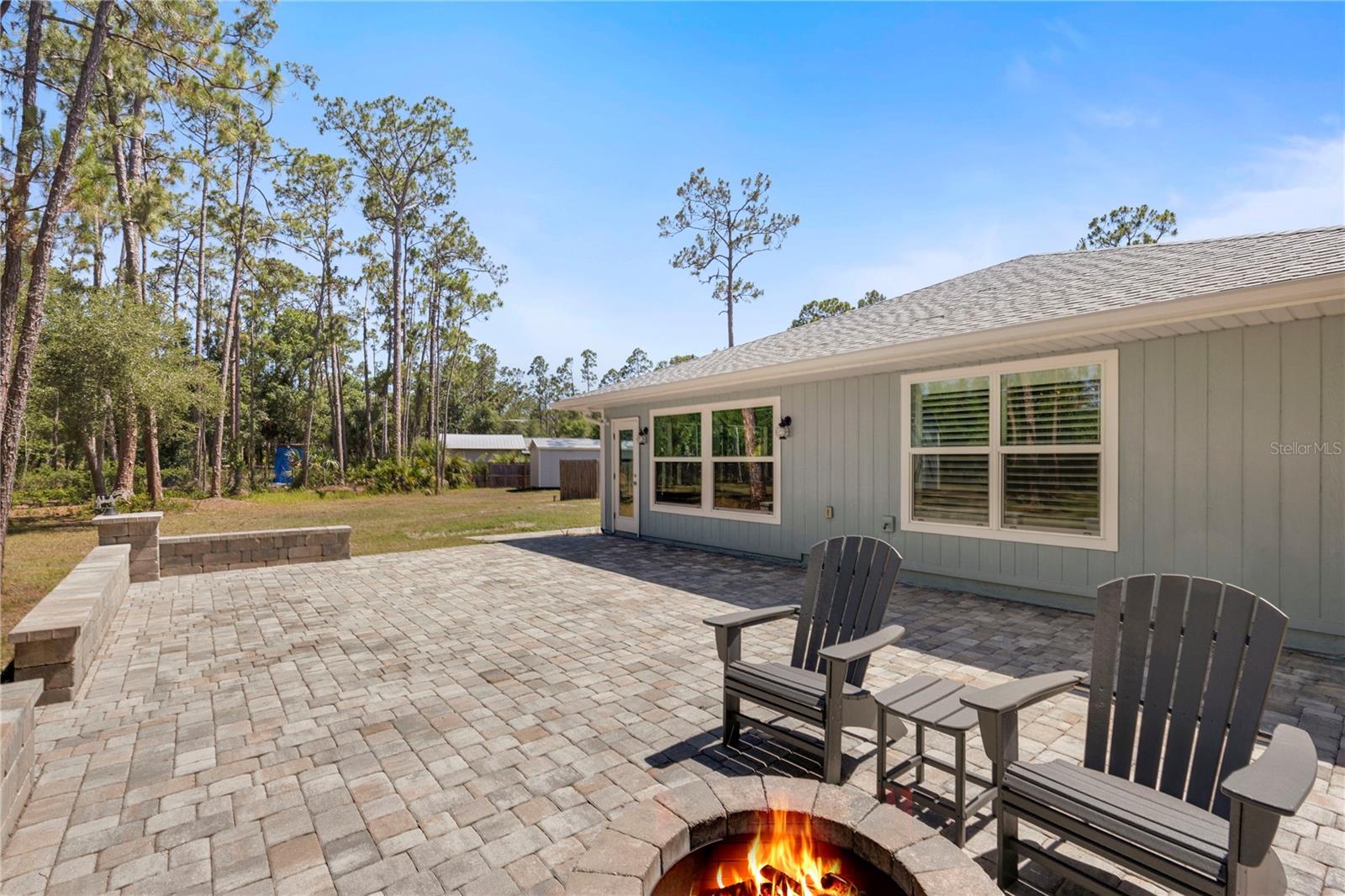 Listing photo id 31 for 6766 Beedla Street