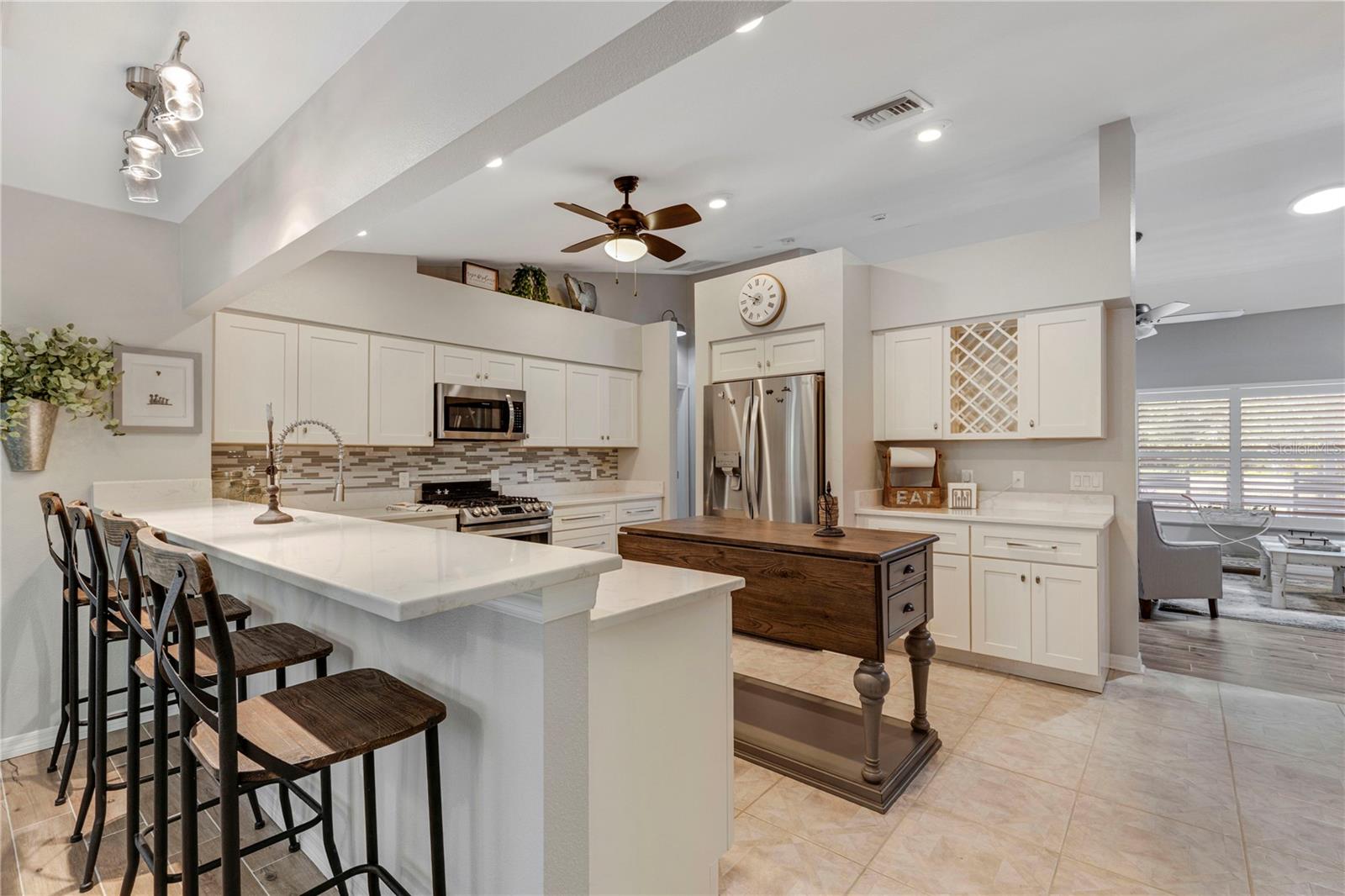 Listing photo id 4 for 6766 Beedla Street