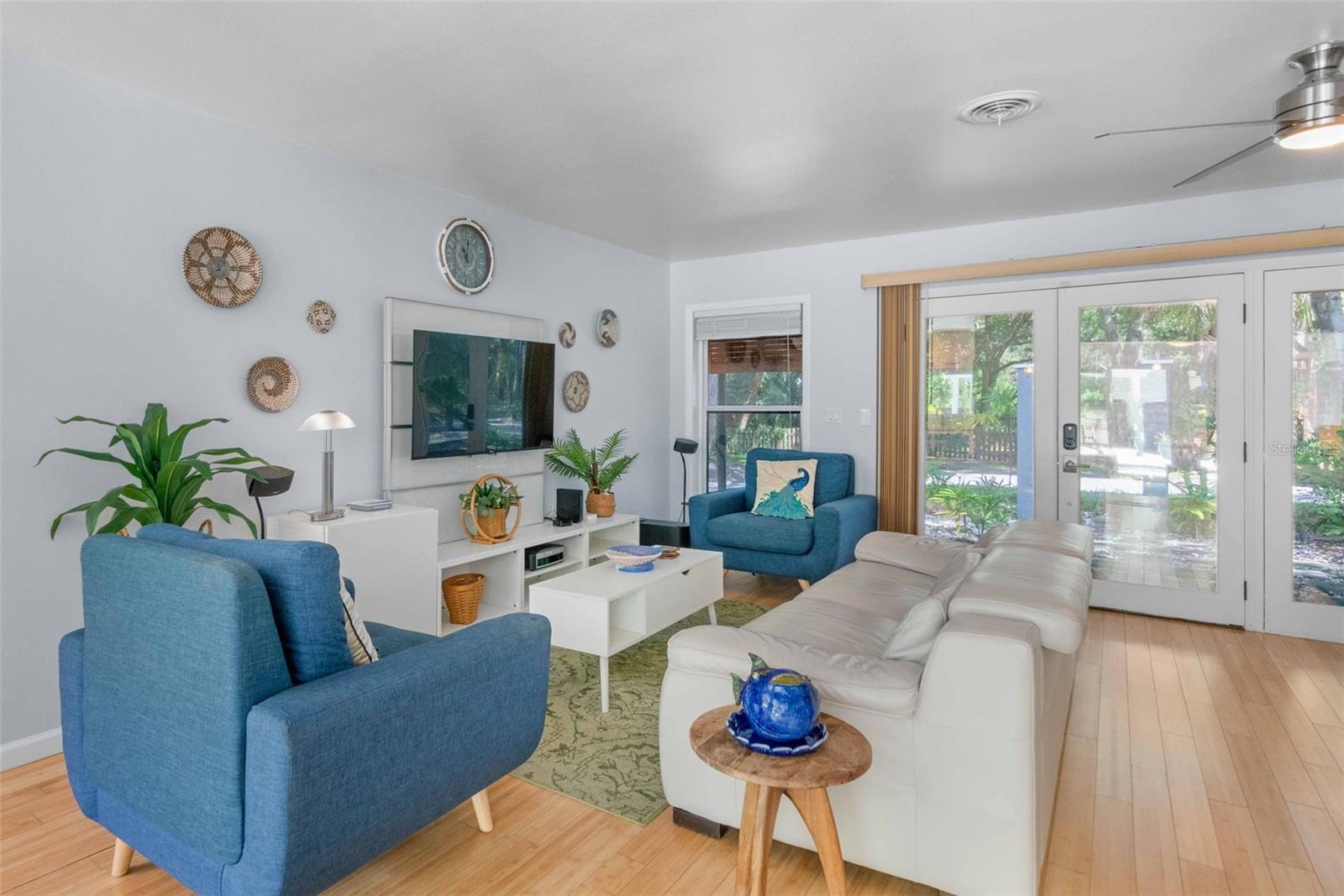 Image 11 of 43 For 680 41 Street
