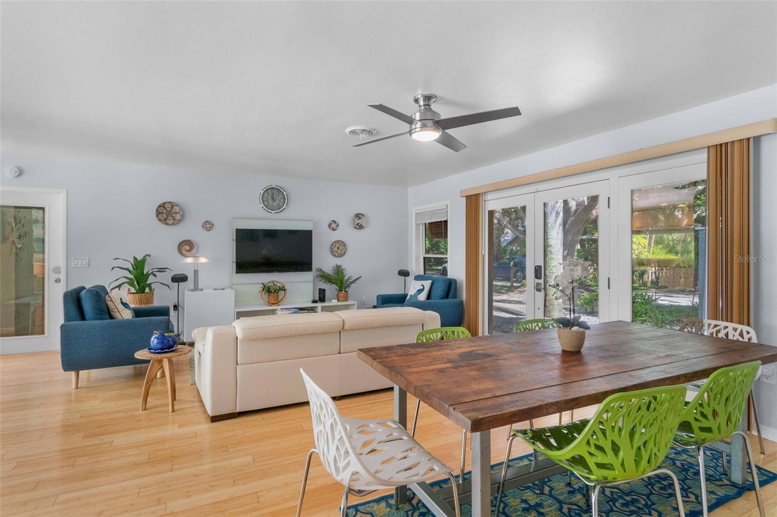 Image 12 of 43 For 680 41 Street